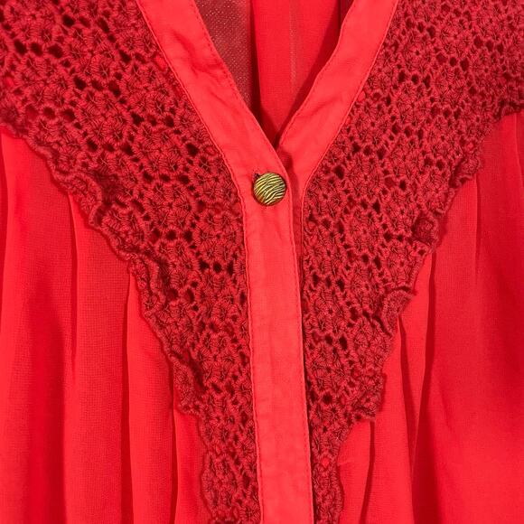 Charming Charlie Women’s Red One Button Flowy Boho Top - Size Small - Lace Trim - Picture 4 of 7